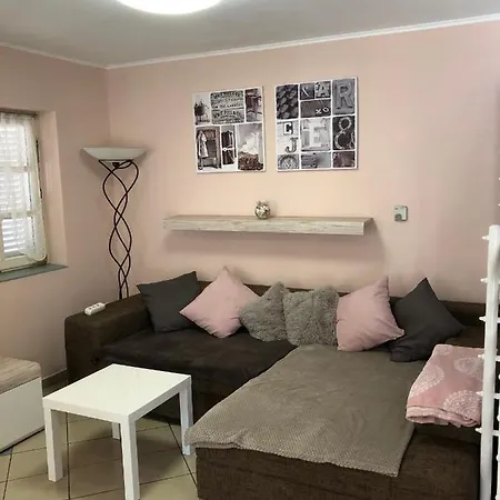 Tieff Apartmanhaz Balatonmariafuerdo Hullamtelep