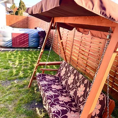 Holiday home Tieff Apartmanhaz Balatonmariafuerdo Hullamtelep Balatonkeresztur