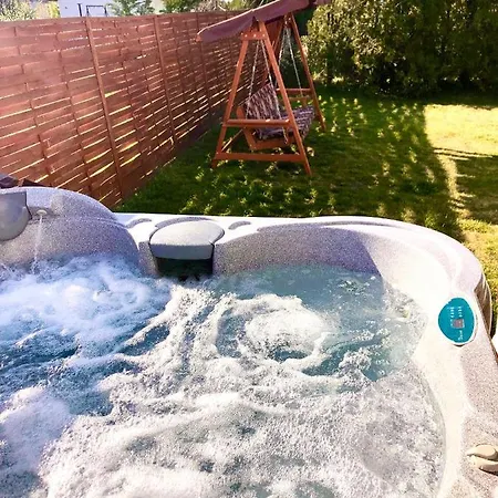 Tieff Apartmanhaz Balatonmariafuerdo Hullamtelep Holiday home Balatonkeresztur