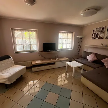 Feriehus Tieff Apartmanhaz Balatonmariafuerdo Hullamtelep *