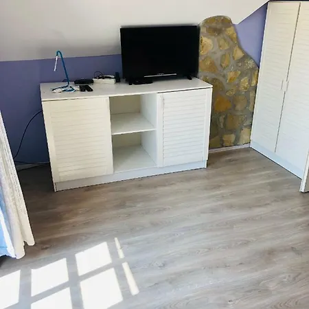 Tieff Apartmanhaz Balatonmariafuerdo Hullamtelep *